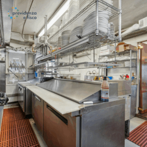 Scopri di più sull'articolo Contratti di affitto per locali commerciali e industriali: come redigerli e negoziarli nel modo giusto